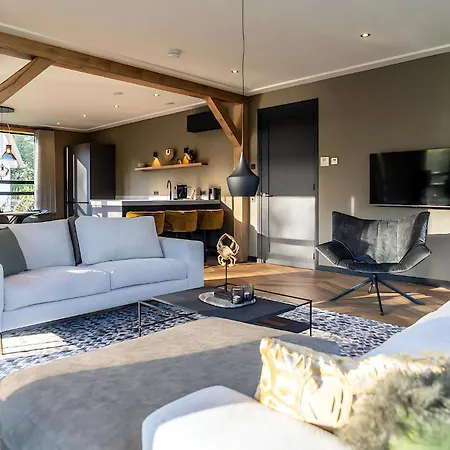 H-6 Buytenveldt Villa